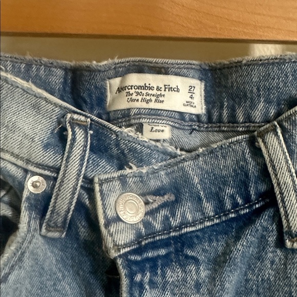 EUC Abercrombie & Fitch Curve Love 90s Straight Ultra High Rise Jeans - Picture 2 of 4